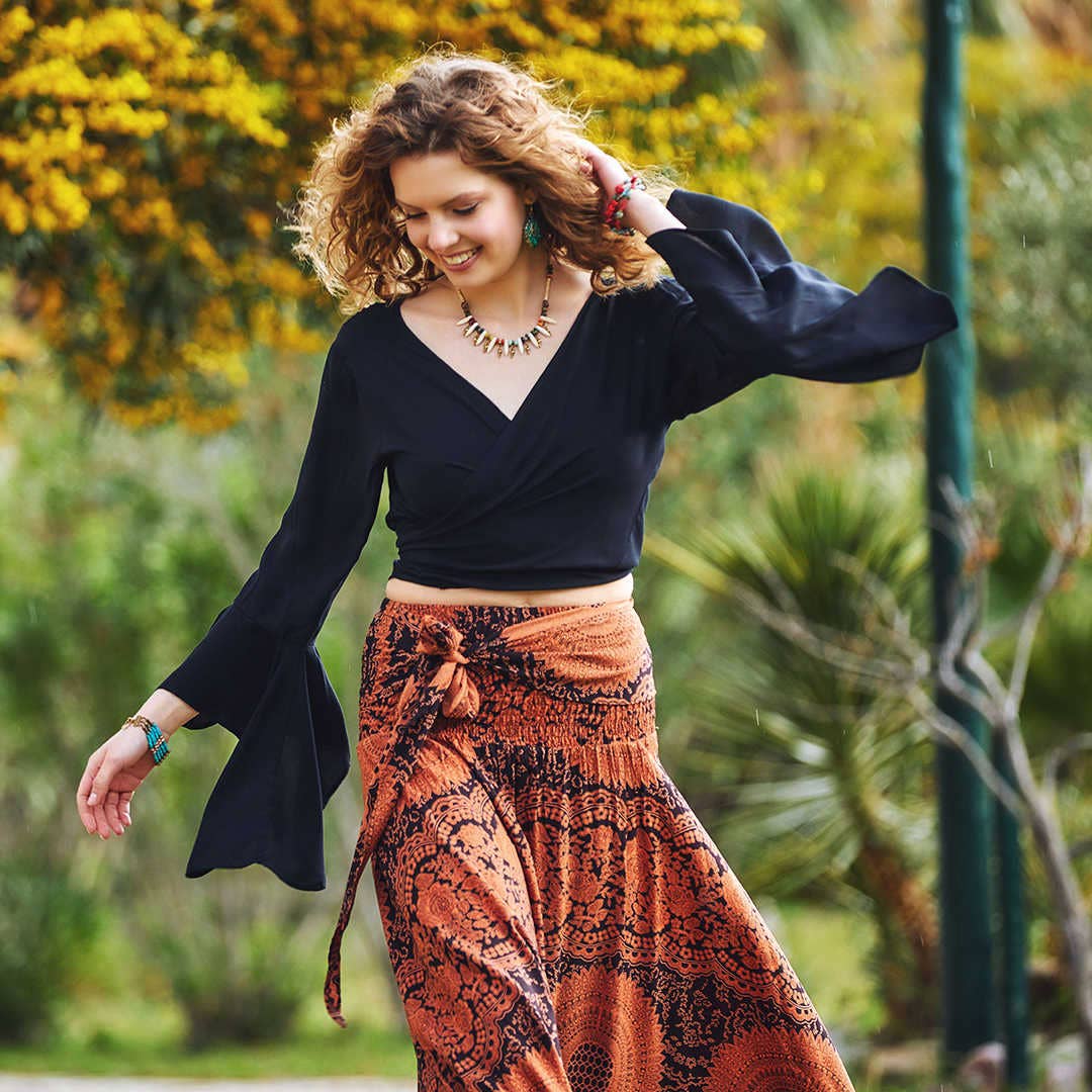 Black Gypsy Style Bell Sleeve Crop Top Los Banditos